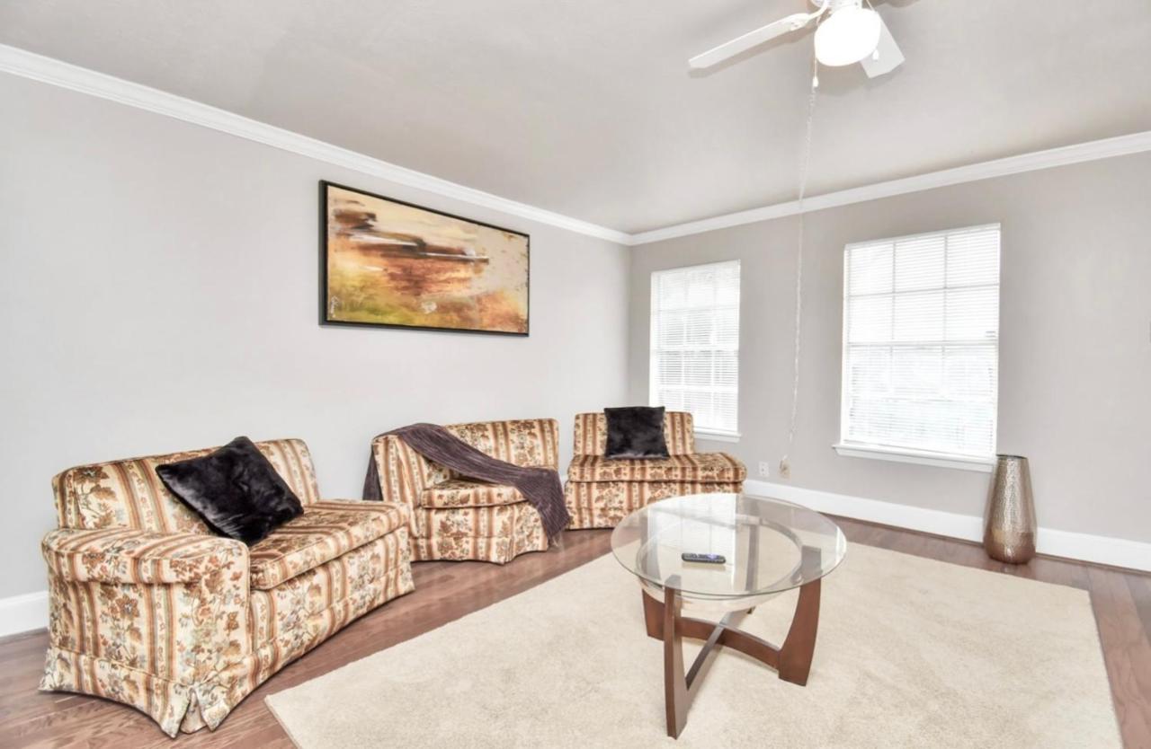 Stunning Private Room In Town Home Хьюстон Экстерьер фото